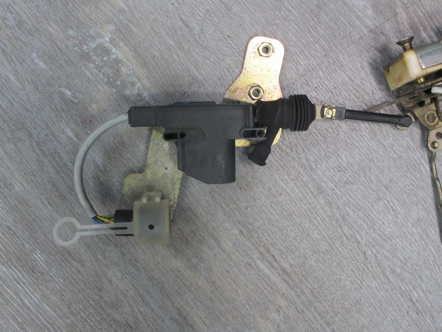 1984-1991 Porsche 928 S4 Left Driver Side Door Lock Latch Actuator W/ Handle