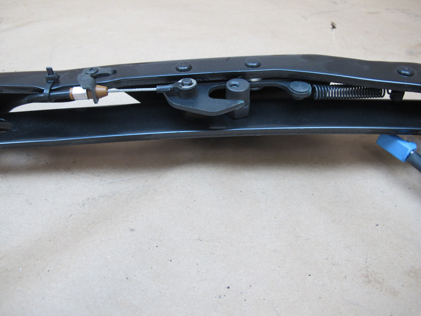 10-15 Lexus IS350 Convertible Rear Right Electric TOP Roof Motor Hinge OEM