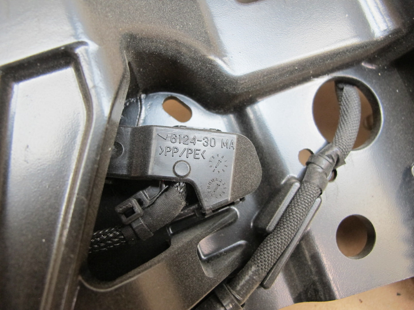 10-15 Lexus IS350 Convertible Rear Right Electric TOP Roof Motor Hinge OEM