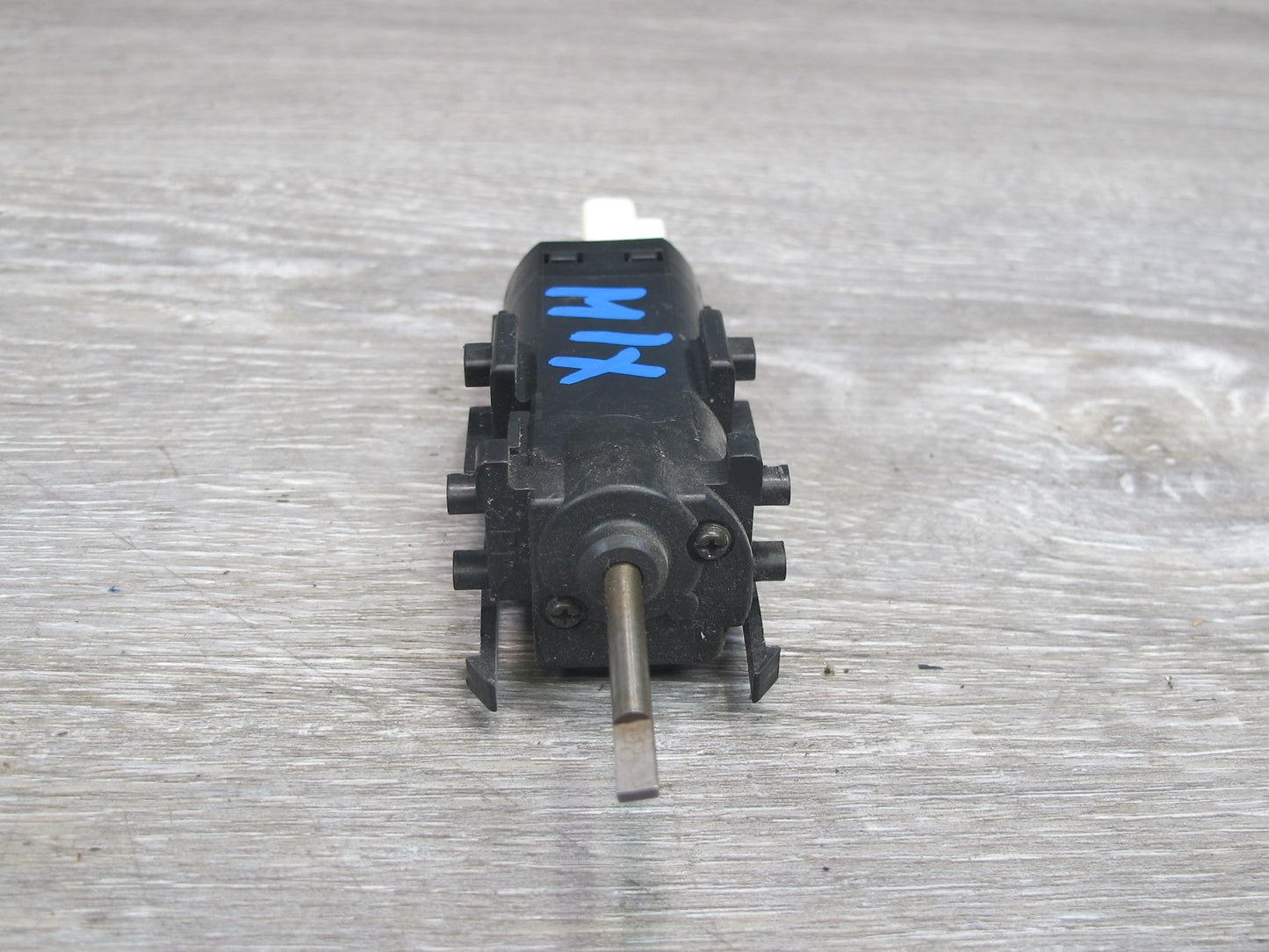 1995-2000 Lexus LS400 Front Right Seat Belt Height Adjuster Motor OEM