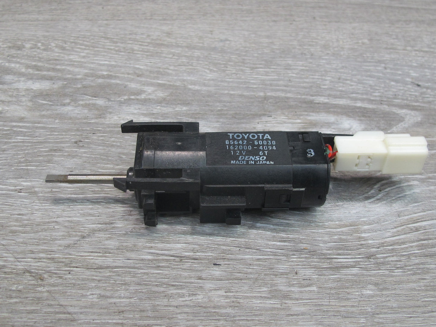 1995-2000 Lexus LS400 Front Right Seat Belt Height Adjuster Motor OEM