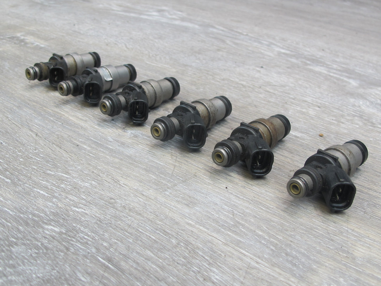 87-92 Toyota Supra MA70L 7MGTE 3.0L Turbo Fuel Rail Injector Set OEM