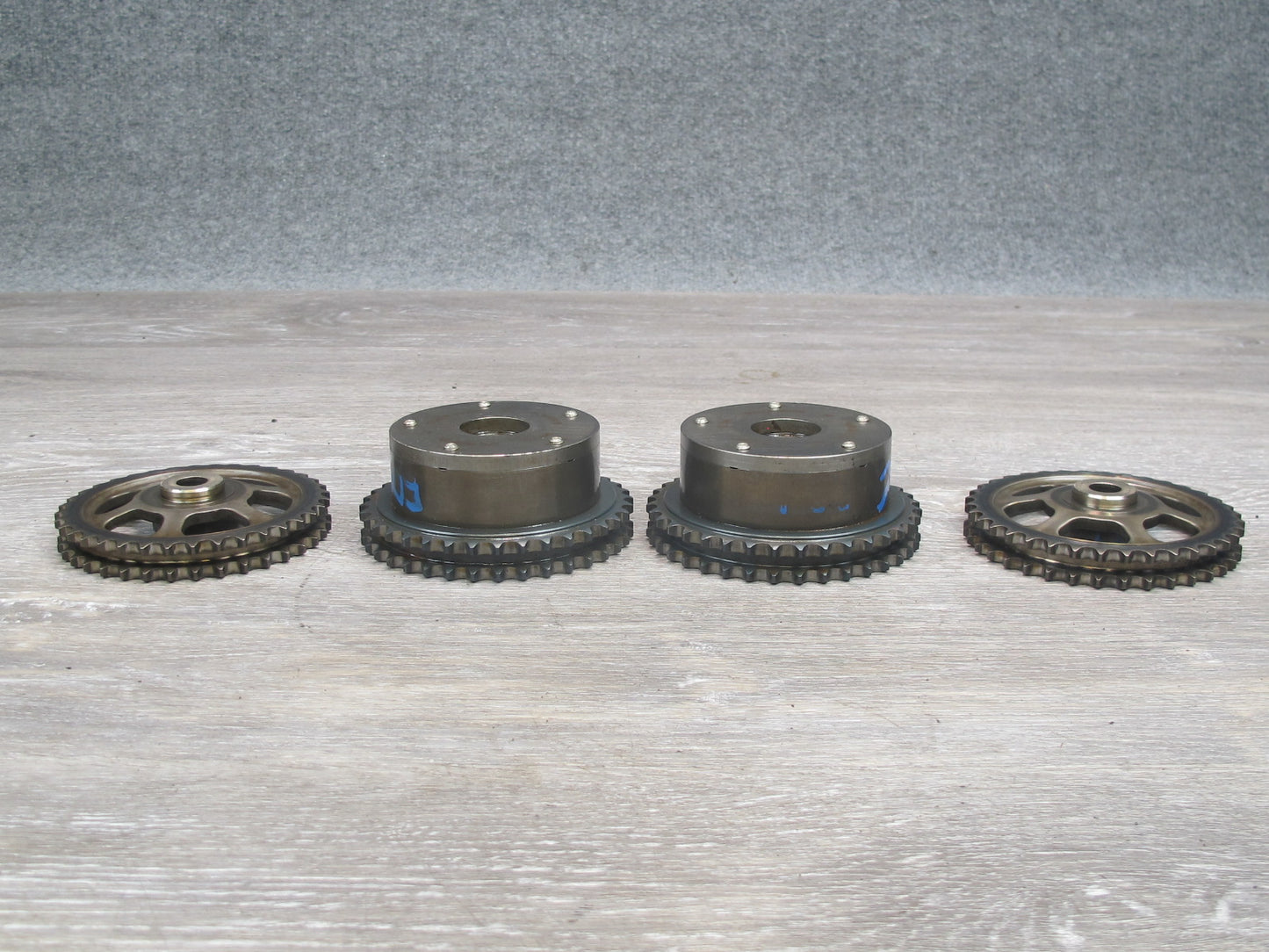 2003-2006 Porsche Cayenne 955 4.5T Camshaft Gear Adjuster Sprocket Set of 4