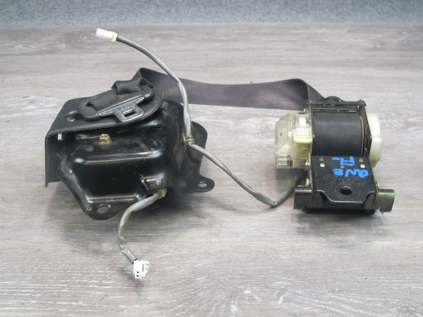 90-96 NISSAN 300ZX Z32 2-SEAT FRONT LEFT DRIVER SIDE SEATBELT RETRACTOR OEM