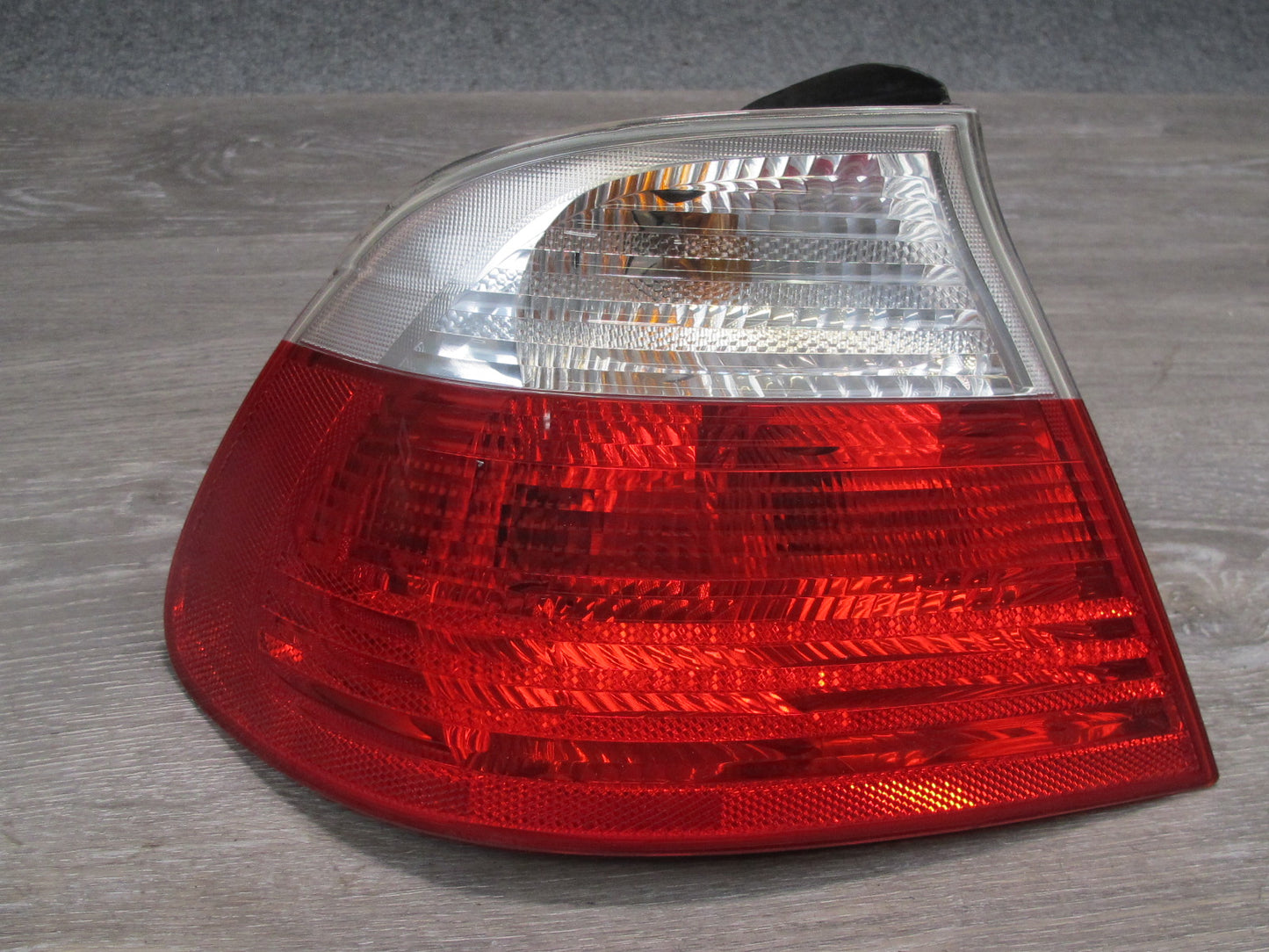 01-03 BMW E46 3-SERIES Convertible Rear Left & Right Tail Light Lamp Set OEM