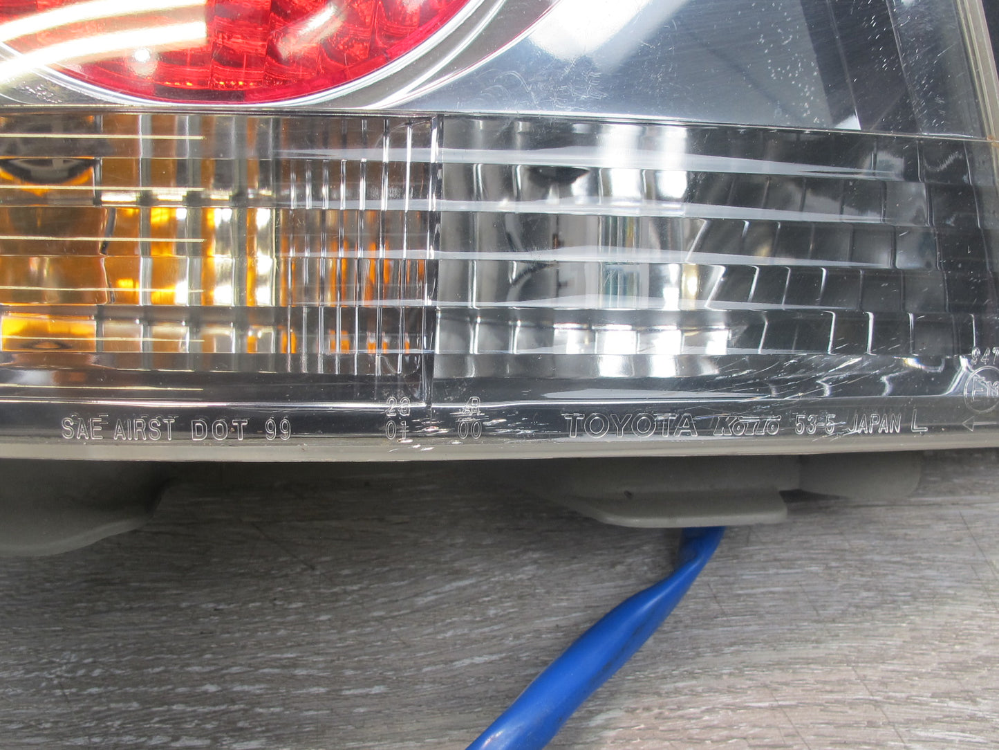 01-05 Lexus JCE10L IS300 Set of 4 Rear Left & Right Tail Light Lamp OEM
