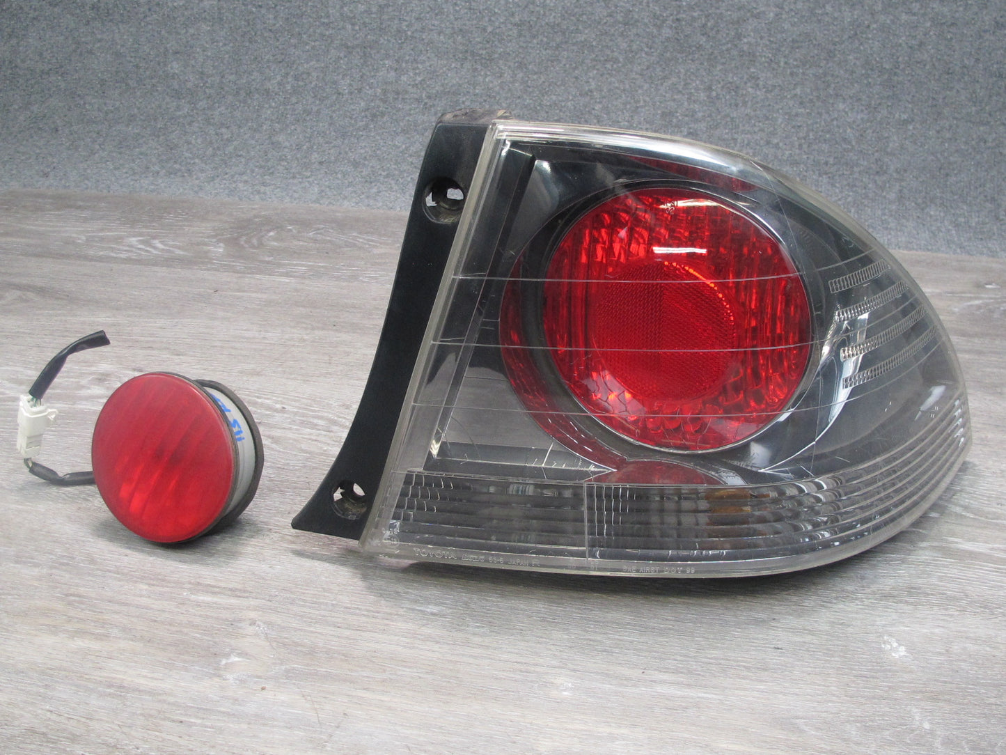 01-05 Lexus JCE10L IS300 Set of 4 Rear Left & Right Tail Light Lamp OEM