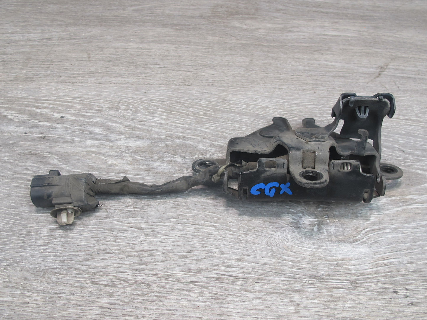 2003-2009 Lexus UZJ120L GX470 Rear Trunk Lid Lock Latch Actuator