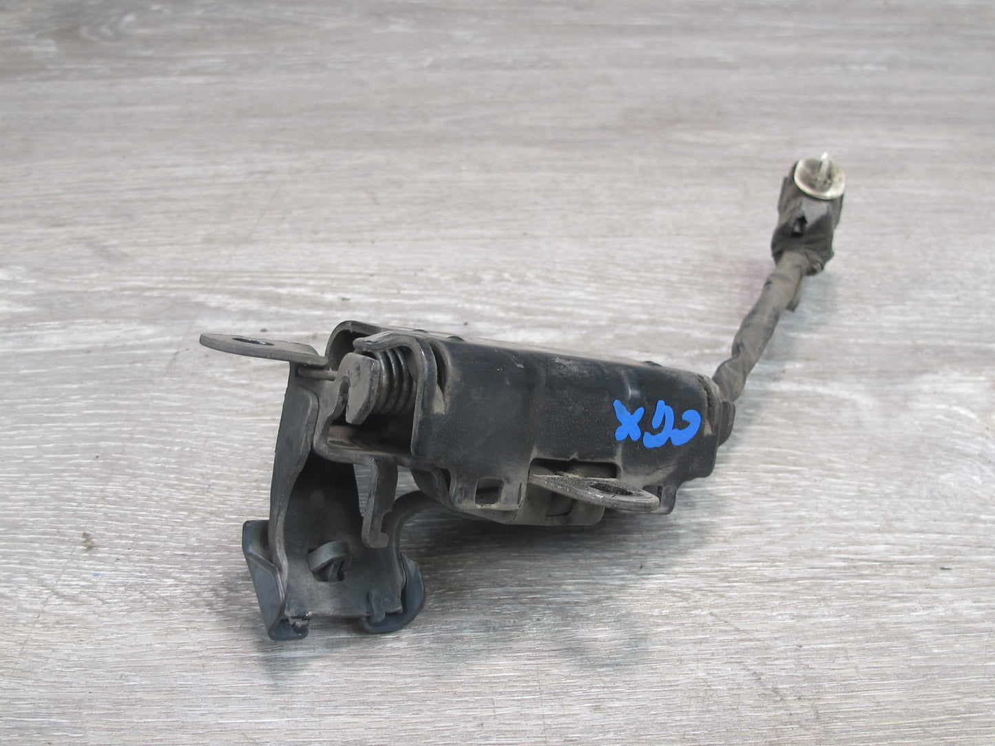 2003-2009 Lexus UZJ120L GX470 Rear Trunk Lid Lock Latch Actuator