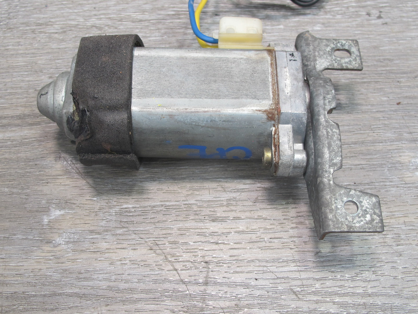 1984-1995 Porsche 928 S4 Upper Power Sunroof Moon Roof Window Motor