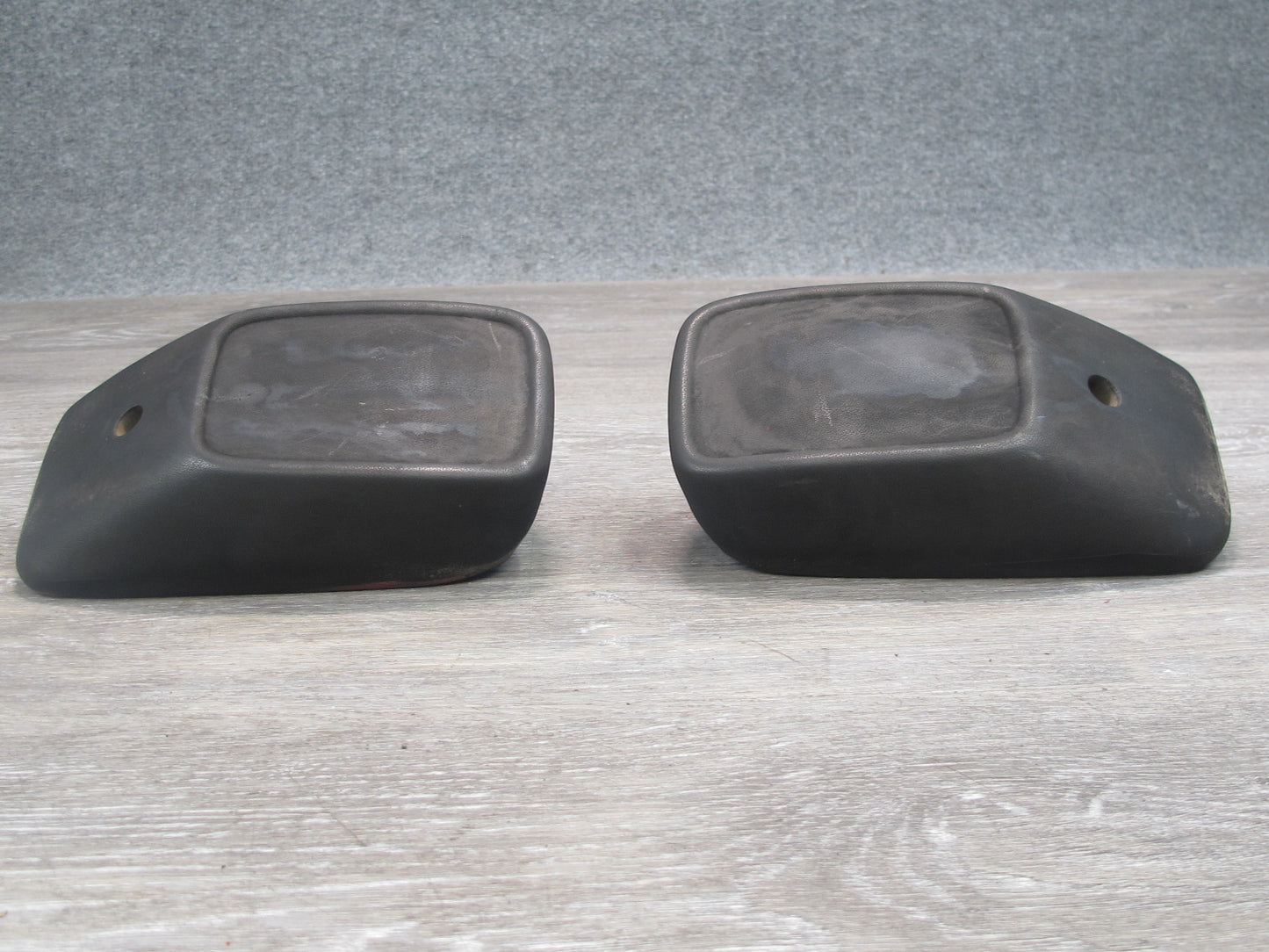 1987-1995 Porsche 928 S4 Rear Left & Right Side Rubber Bumper Guard Pad Set