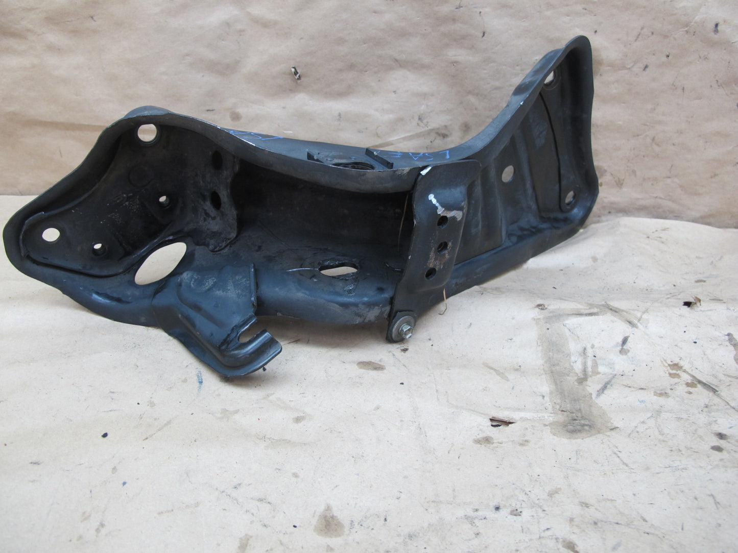 95-00 Lexus UCF20L LS400 Front Right & Left Suspension Brace Bracket Mount OEM