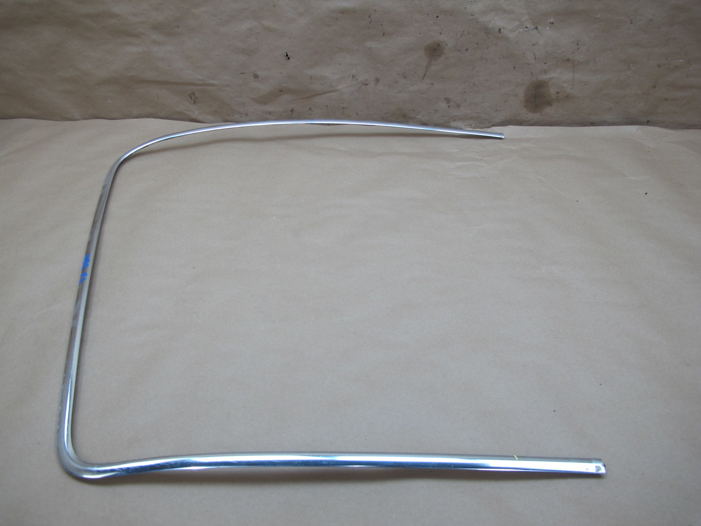 77-89 BMW E24 6-SERIES Set of 2 Windshield Left Right Chrome Molding Frame OEM