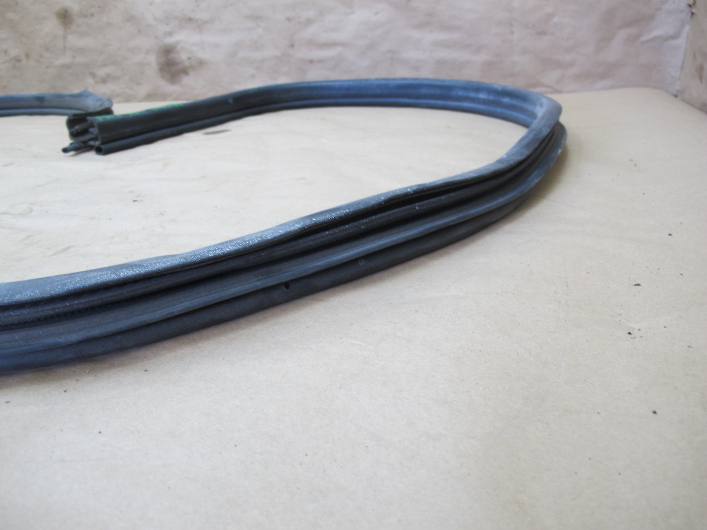 2003-2009 Hummer H2 Rear Right Door Weatherstrip Rubber Seal