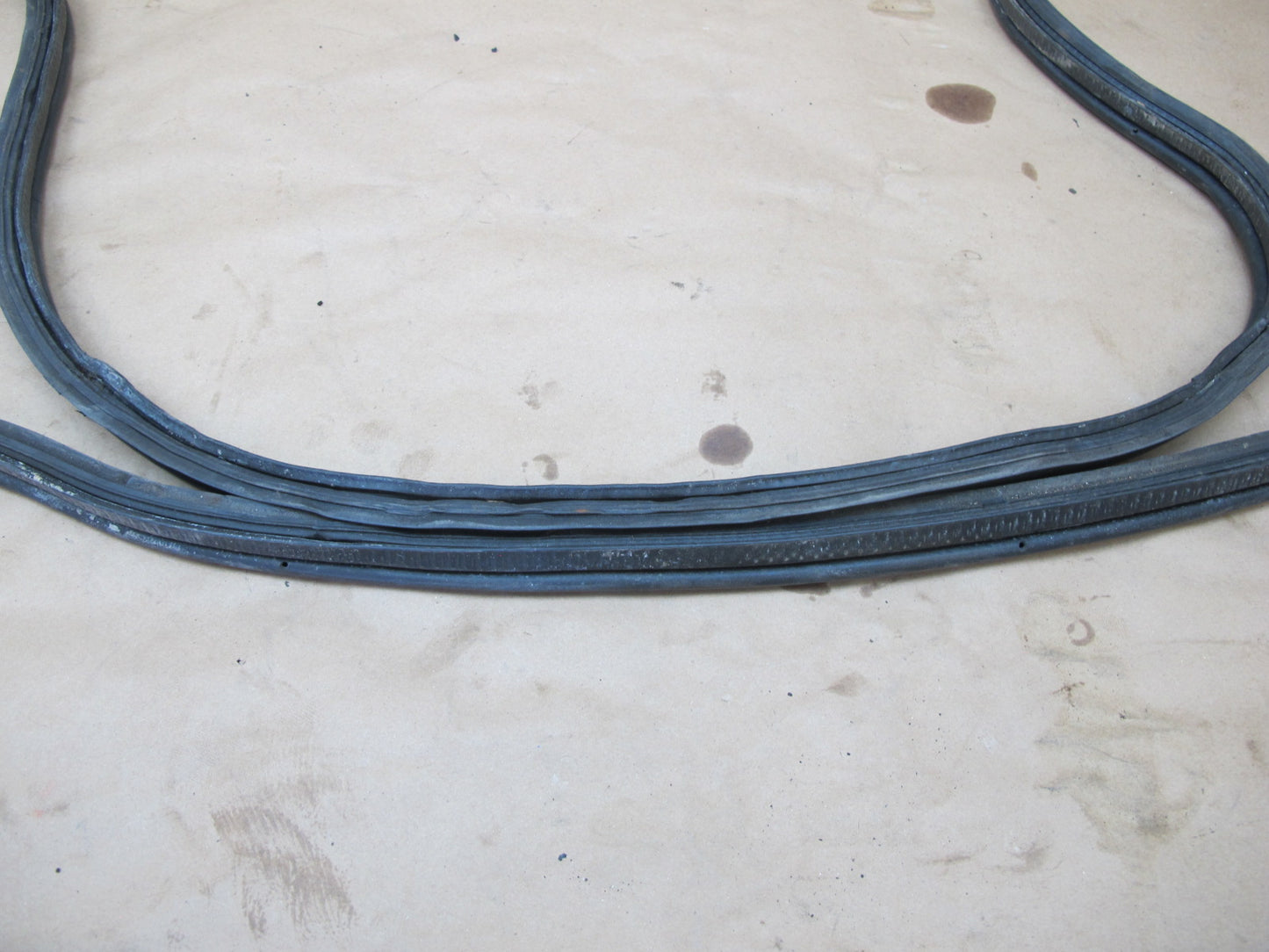 91-95 Toyota SW21L MR2 Front Trunk Frunk Weatherstrip Rubber Seal OEM