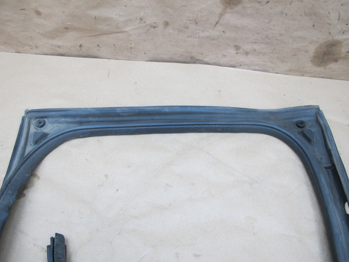 91-95 Toyota SW21L MR2 Right Side T-top Roof Weatherstrip Rubber Seal OEM