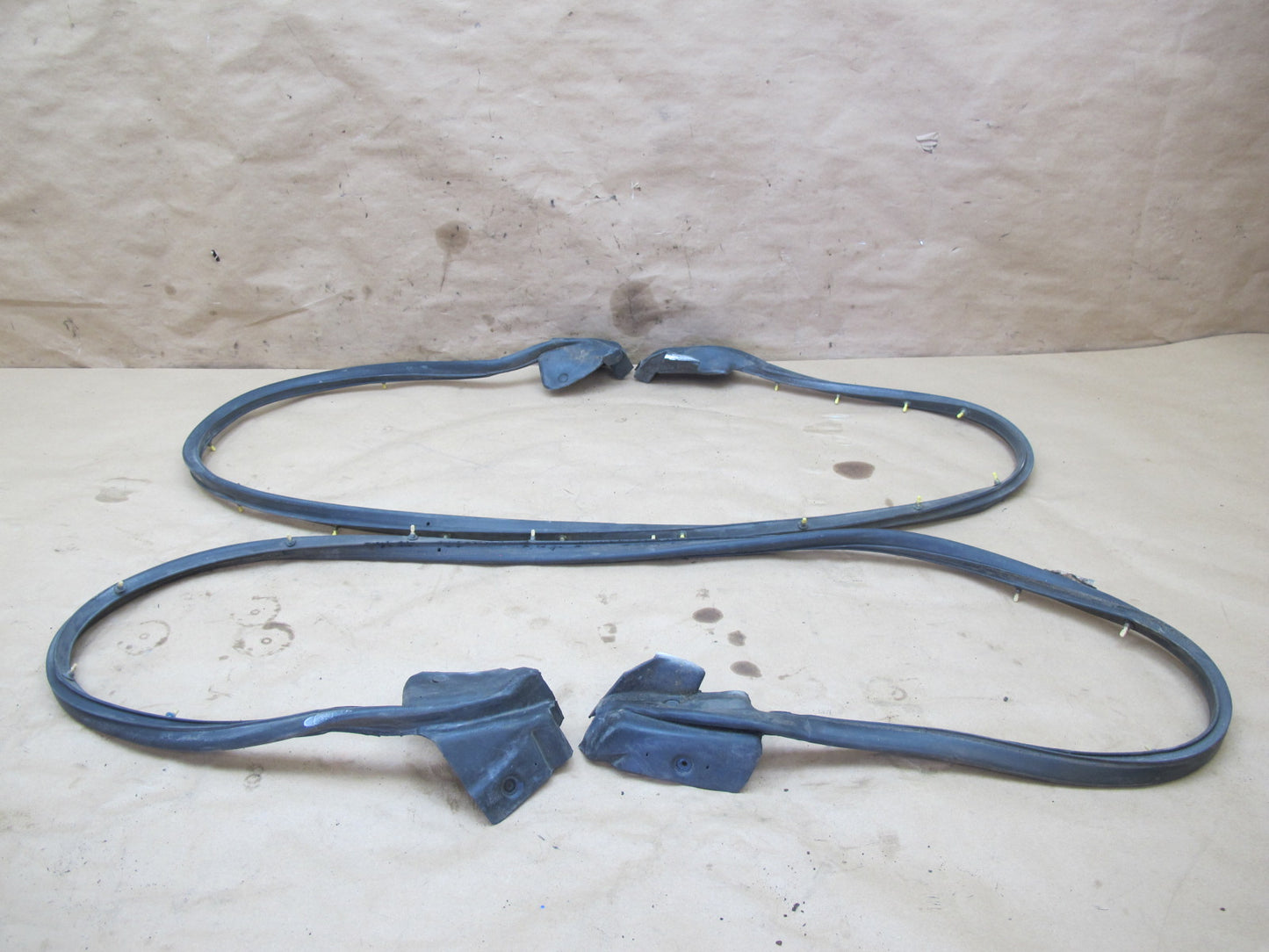 91-95 Toyota SW21L MR2 Left & Right Door Weatherstrip Rubber Seal OEM