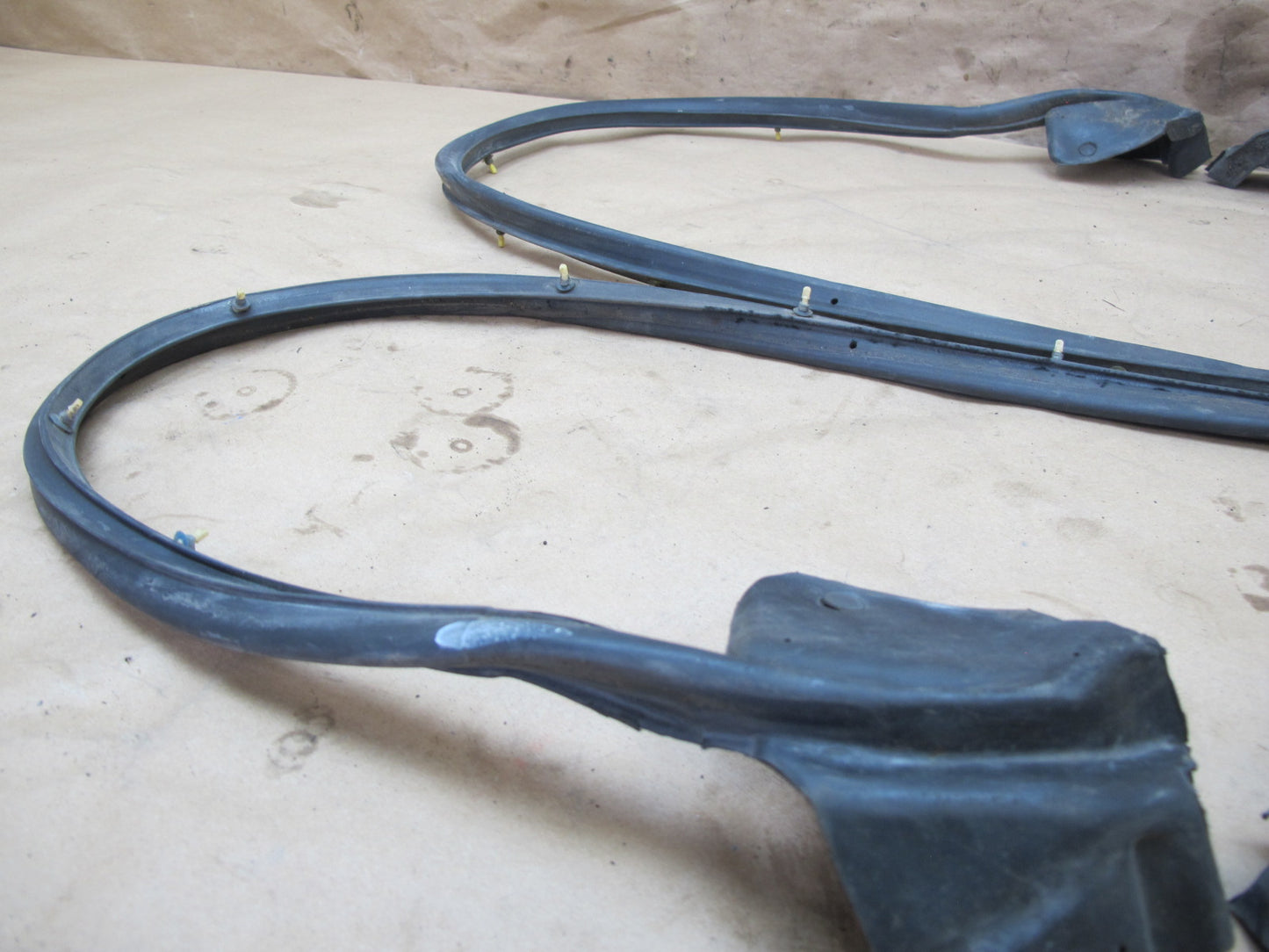 91-95 Toyota SW21L MR2 Left & Right Door Weatherstrip Rubber Seal OEM