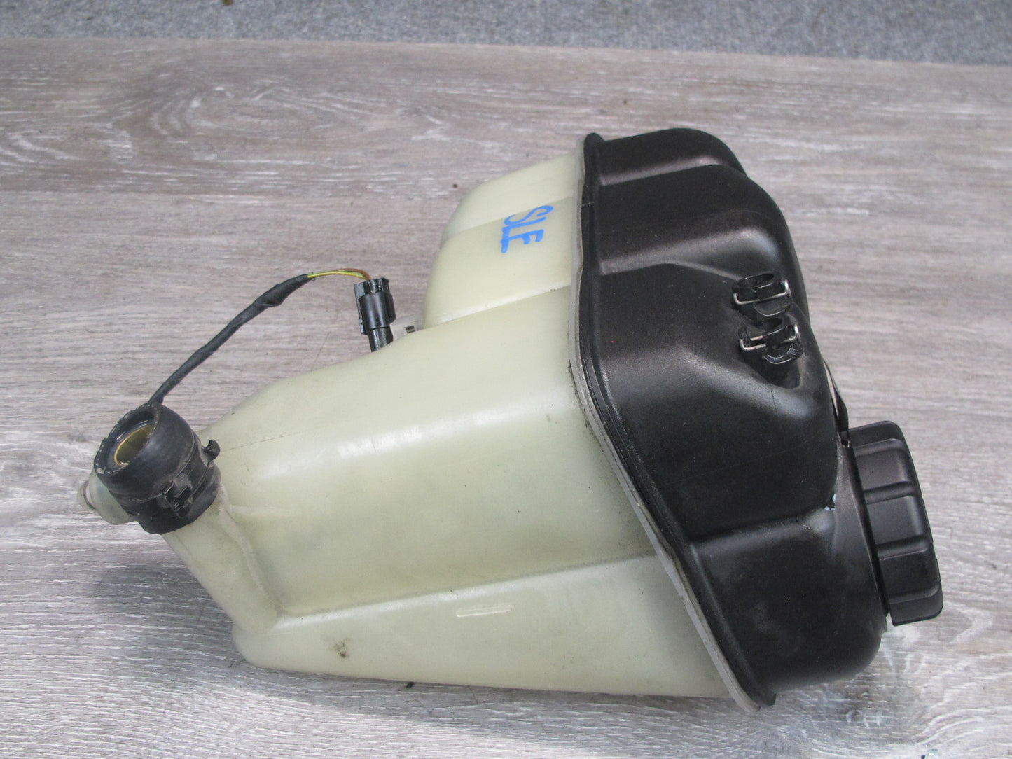 03-12 Mercedes R230 Sl-class Engine Coolant Expansion Overflow Reservoir OEM