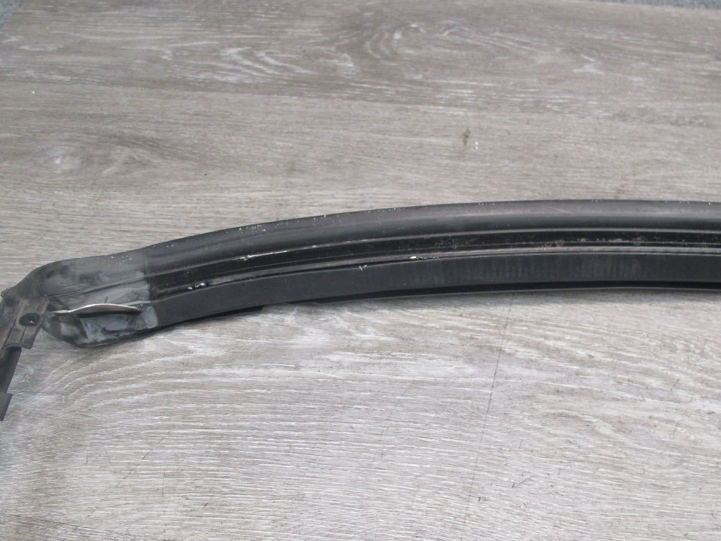 1999-2005 Porsche 911 996 Windshield Frame Weatherstrip Rubber Seal