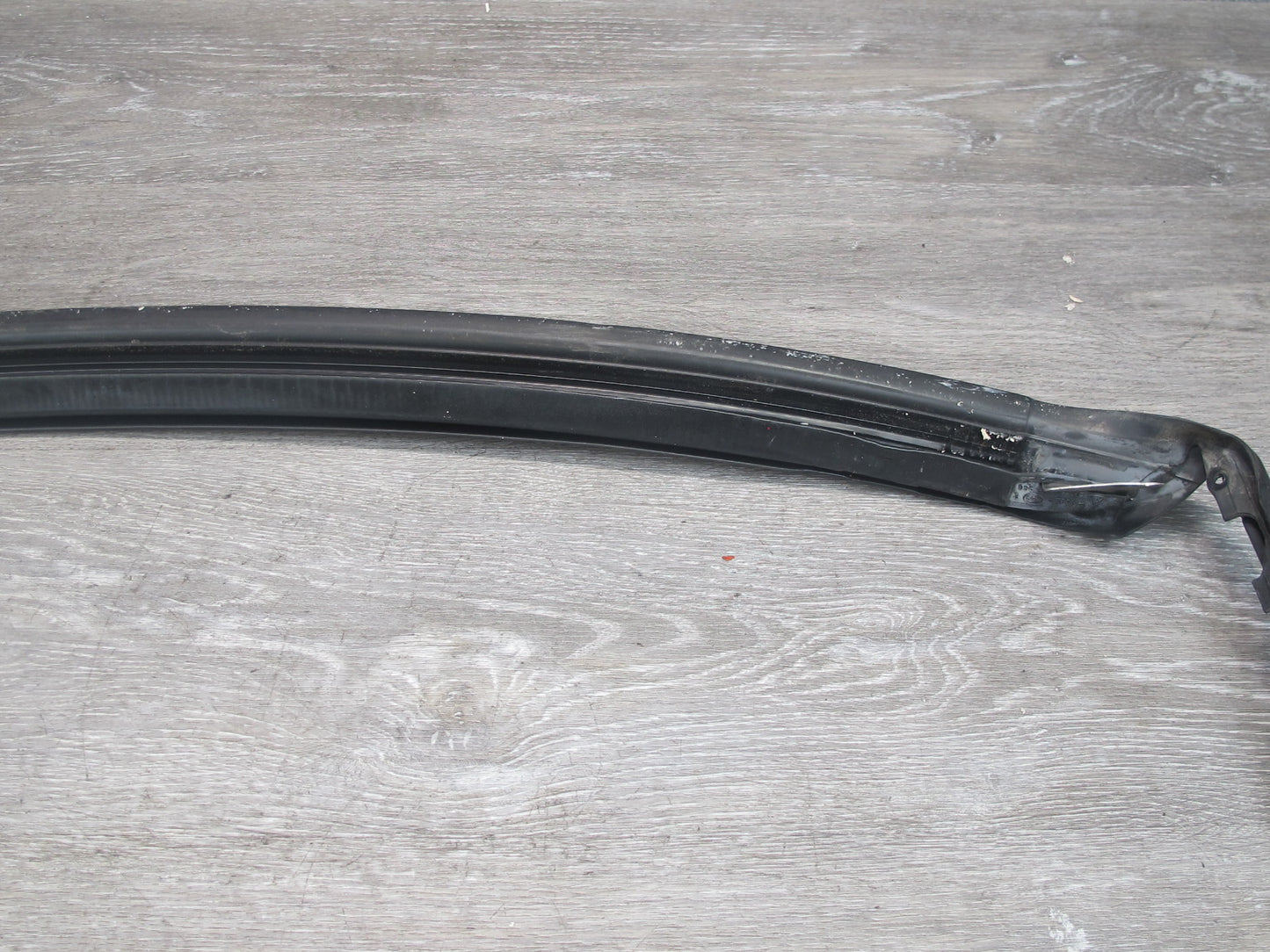 1999-2005 Porsche 911 996 Windshield Frame Weatherstrip Rubber Seal