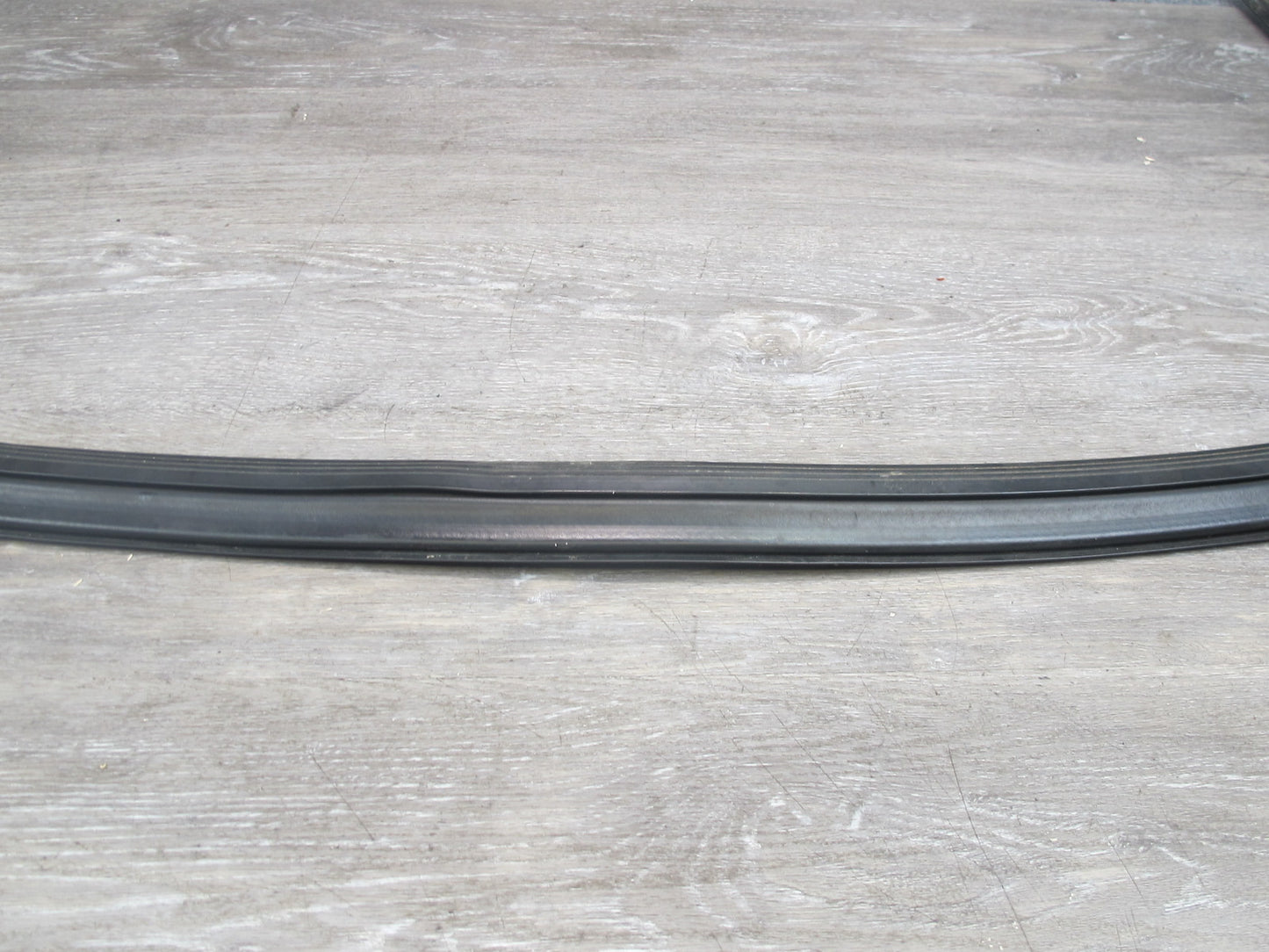 1999-2005 Porsche 911 996 Windshield Frame Weatherstrip Rubber Seal