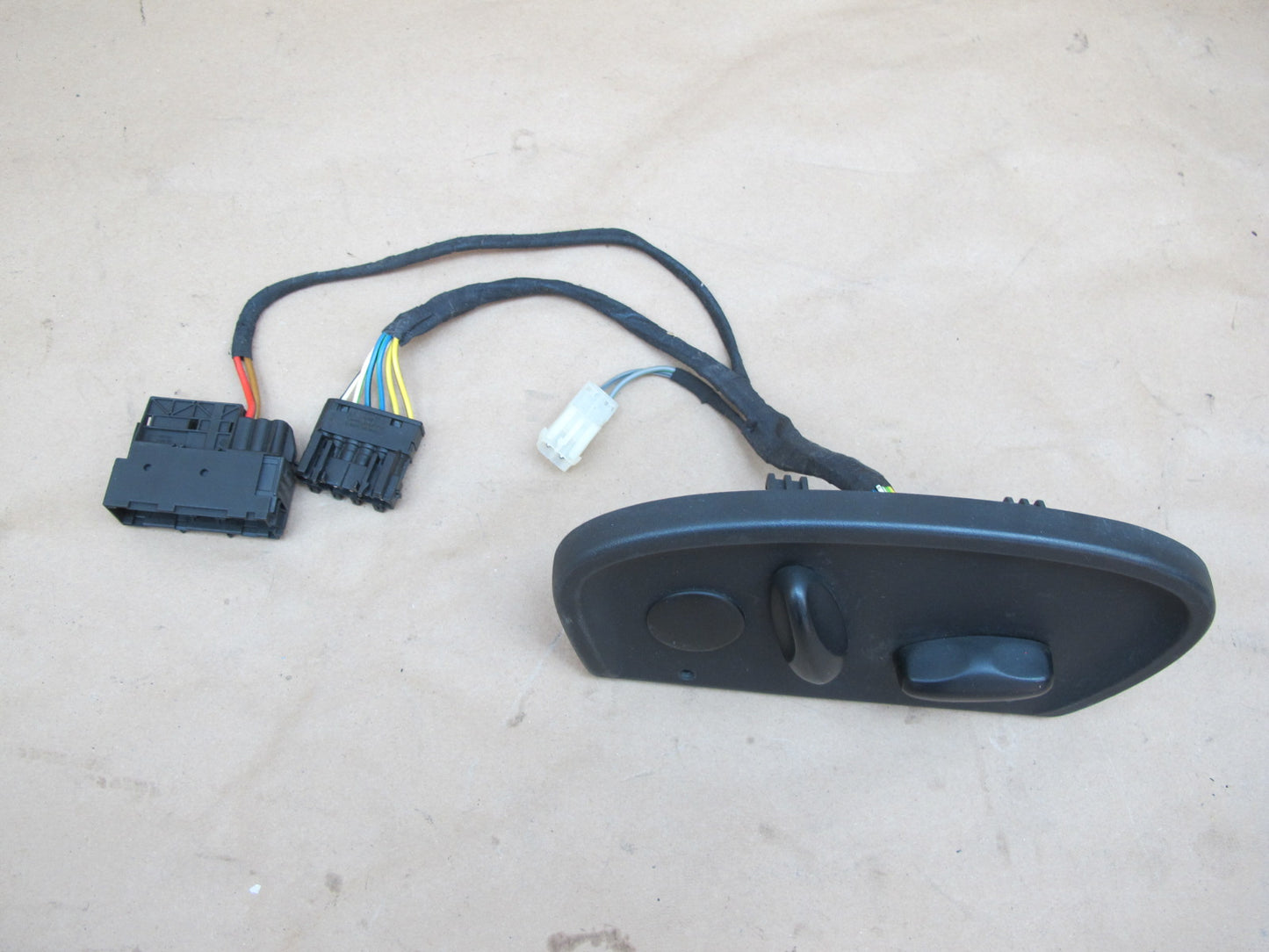 1999-2005 Porsche 911 996 Front Right Side Power Seat Control Adjust Switch