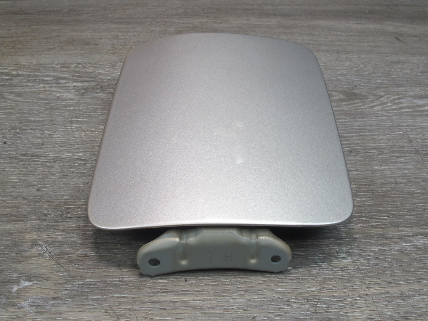 95-97 Lexus LS400 UCF20 Fuel Tank Filler Door Lid Cover OEM