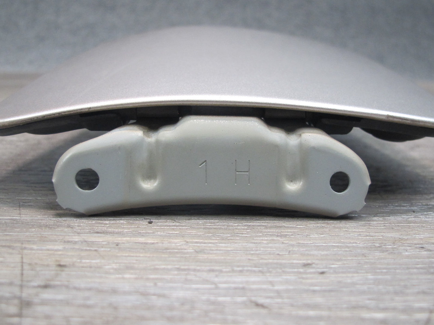 95-97 Lexus LS400 UCF20 Fuel Tank Filler Door Lid Cover OEM