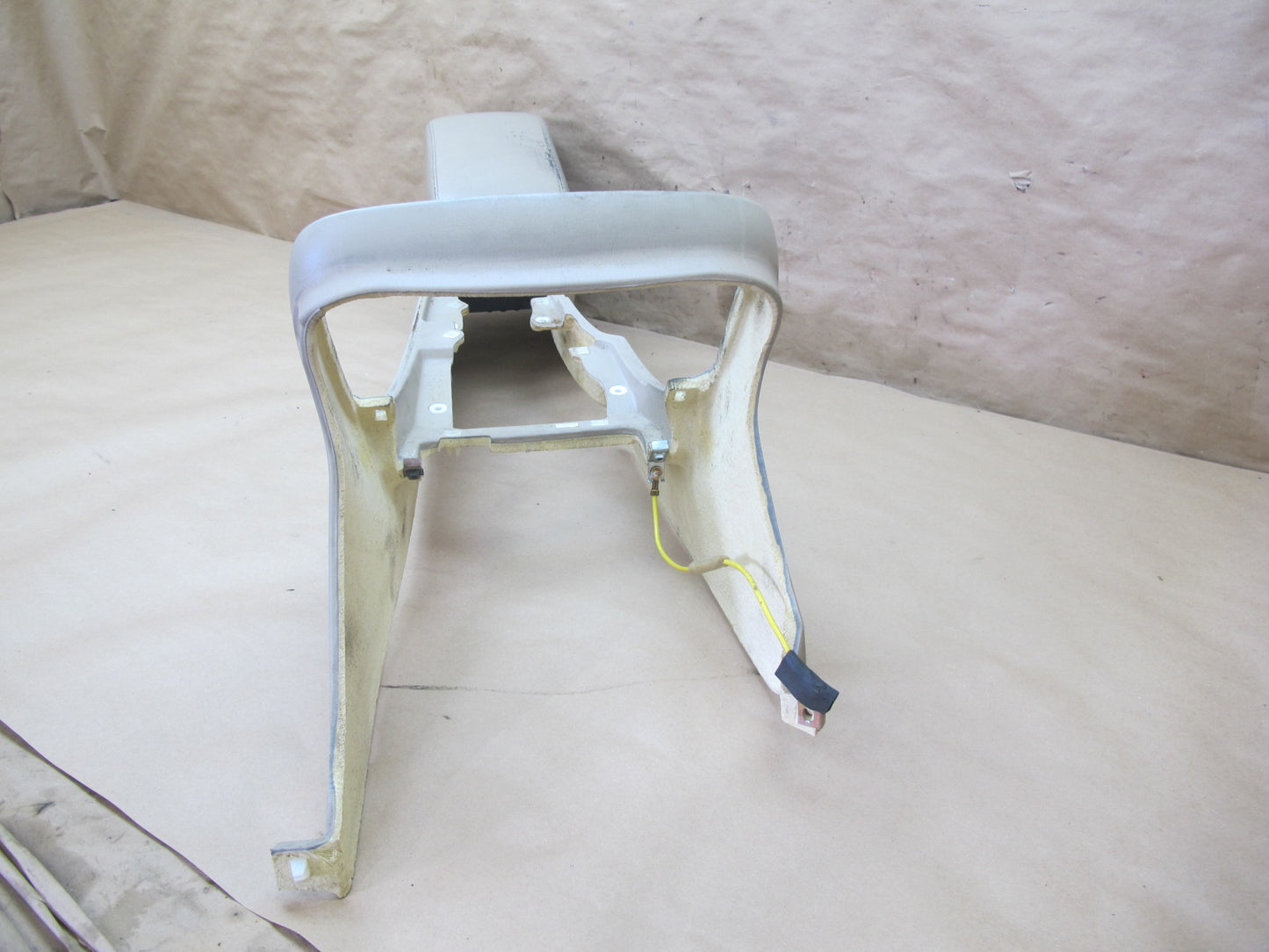 95-00 Lexus SC400 SC300 Center Console Trim Cover Panel w Armrest Ivory OEM