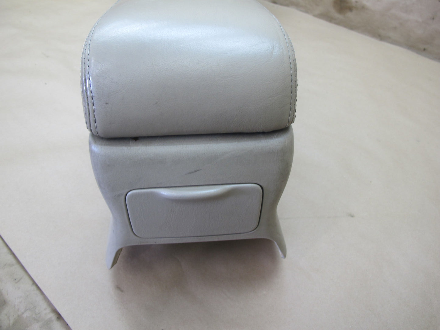 95-00 Lexus SC400 SC300 Center Console Trim Cover Panel w Armrest Ivory OEM