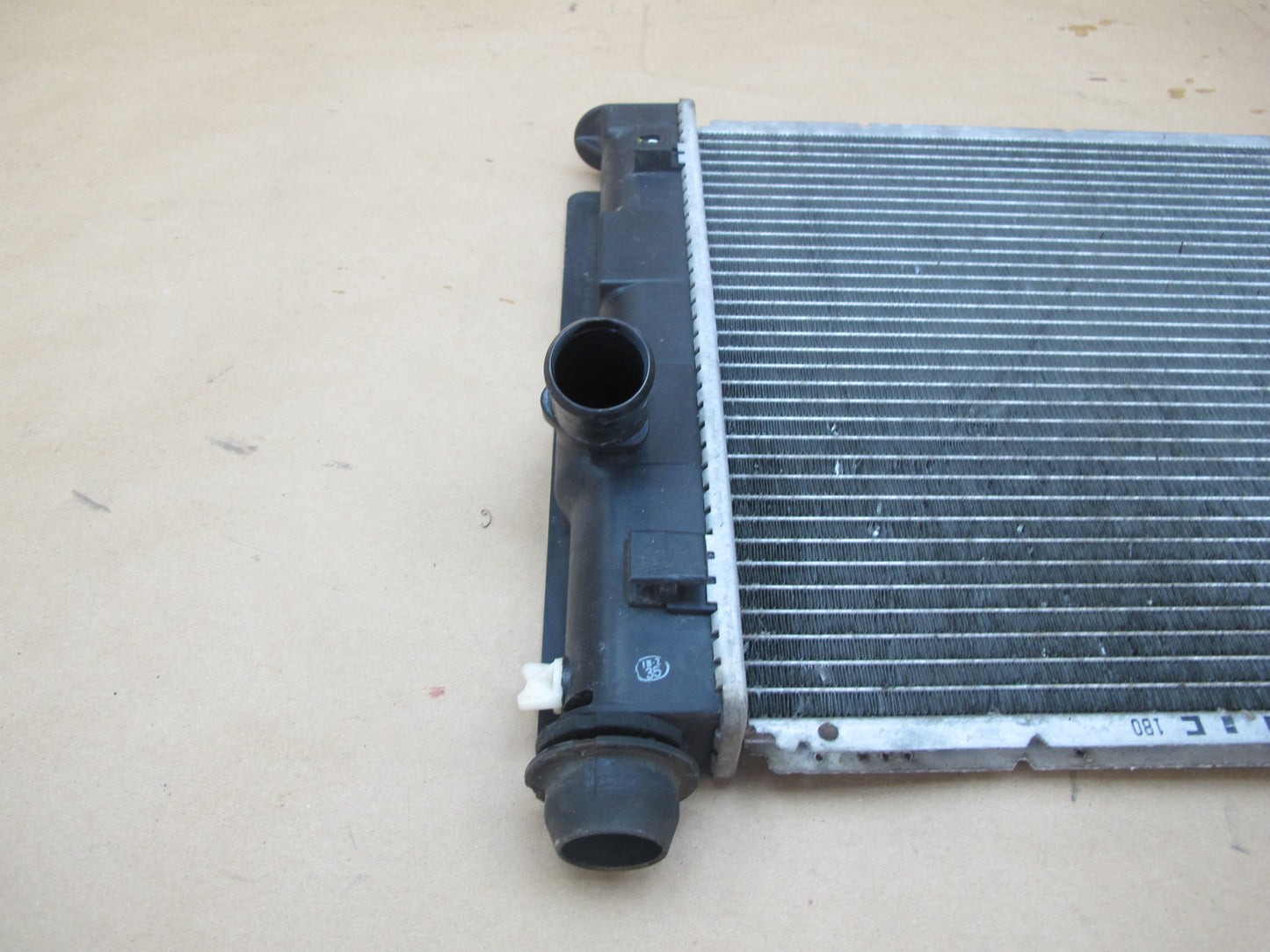 00-05 Toyota MR2 Spyder ZZW30L Engine Cooling Radiator 422132-1802 OEM