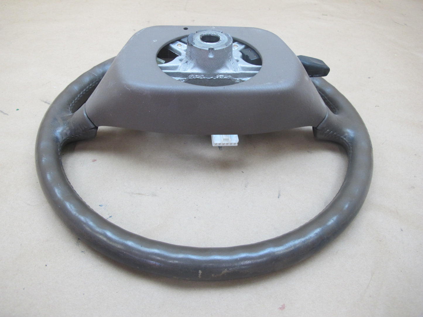 95-97 Lexus UCF20L LS400 Leather Steering w Cruise Switch