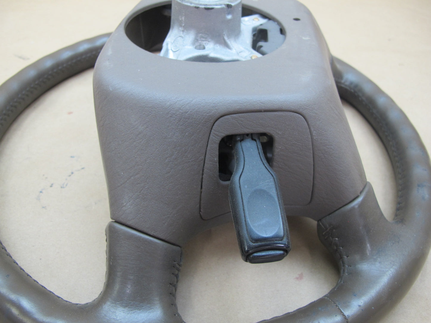 95-97 Lexus UCF20L LS400 Leather Steering w Cruise Switch