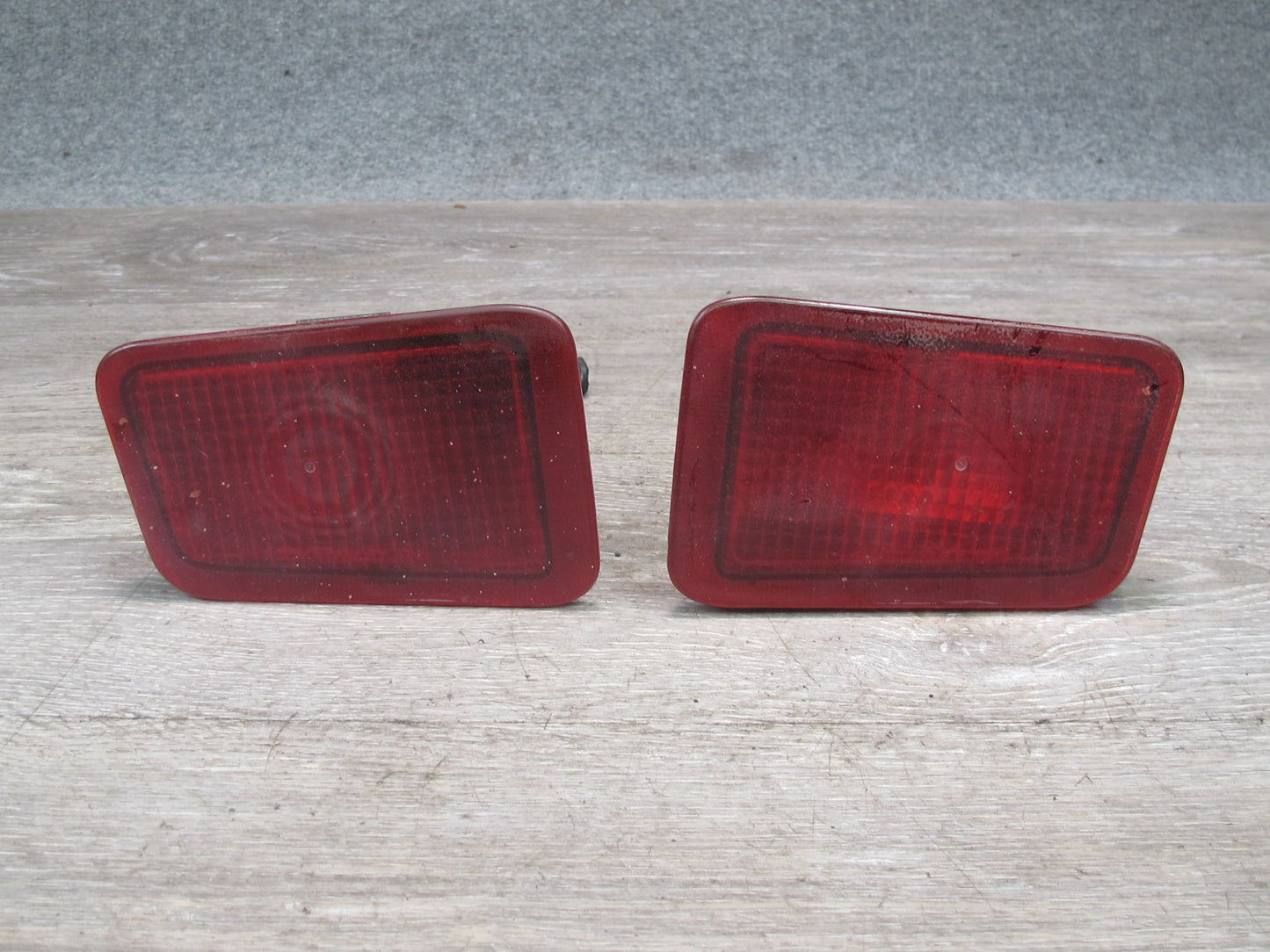 2005-2009 Hummer H2 Rear Right & Left Side Bumper Reflector Light Lamp Set