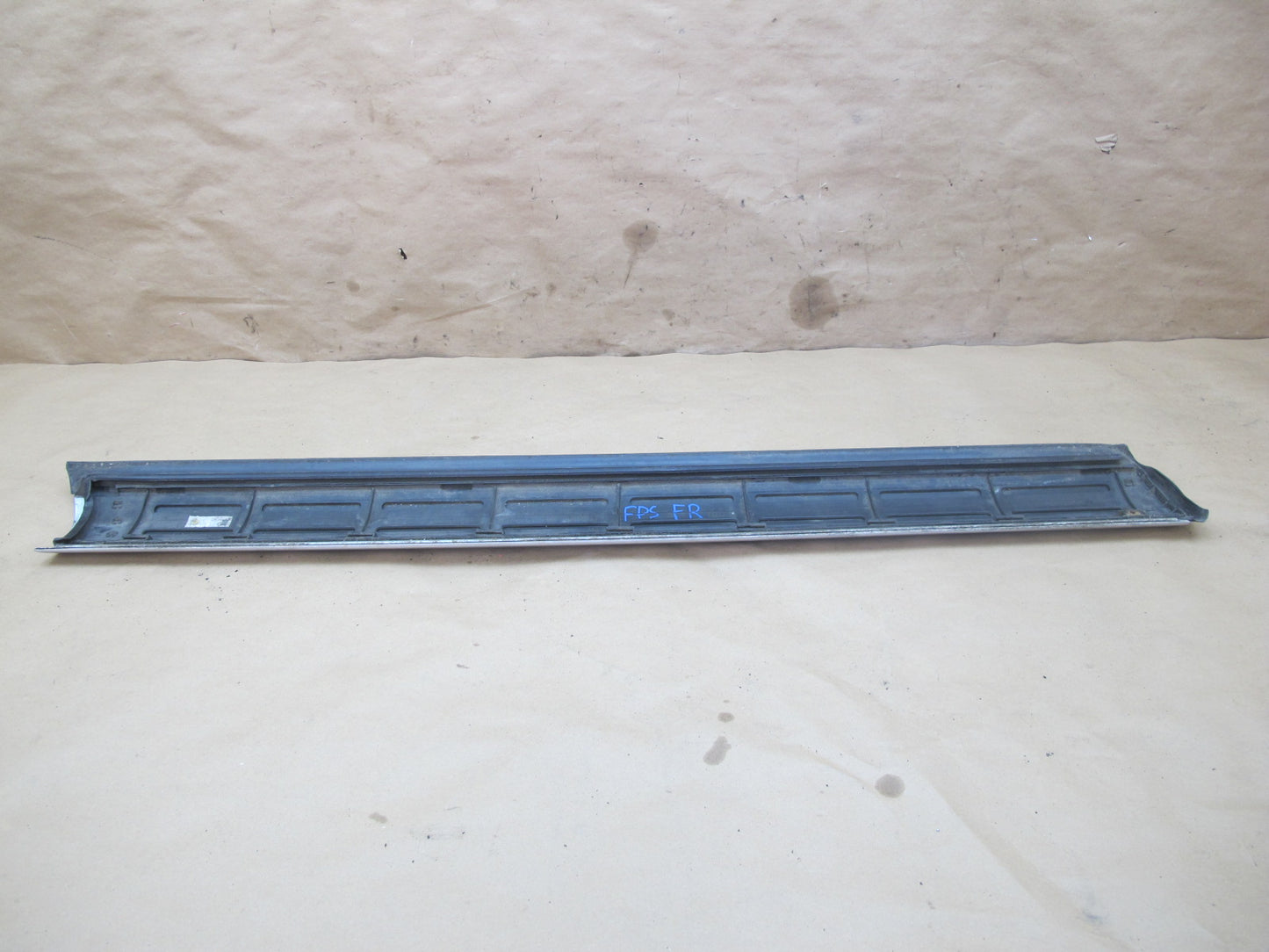 2003-2010 Porsche Cayenne 955 Front Right Door Trim Molding Cover