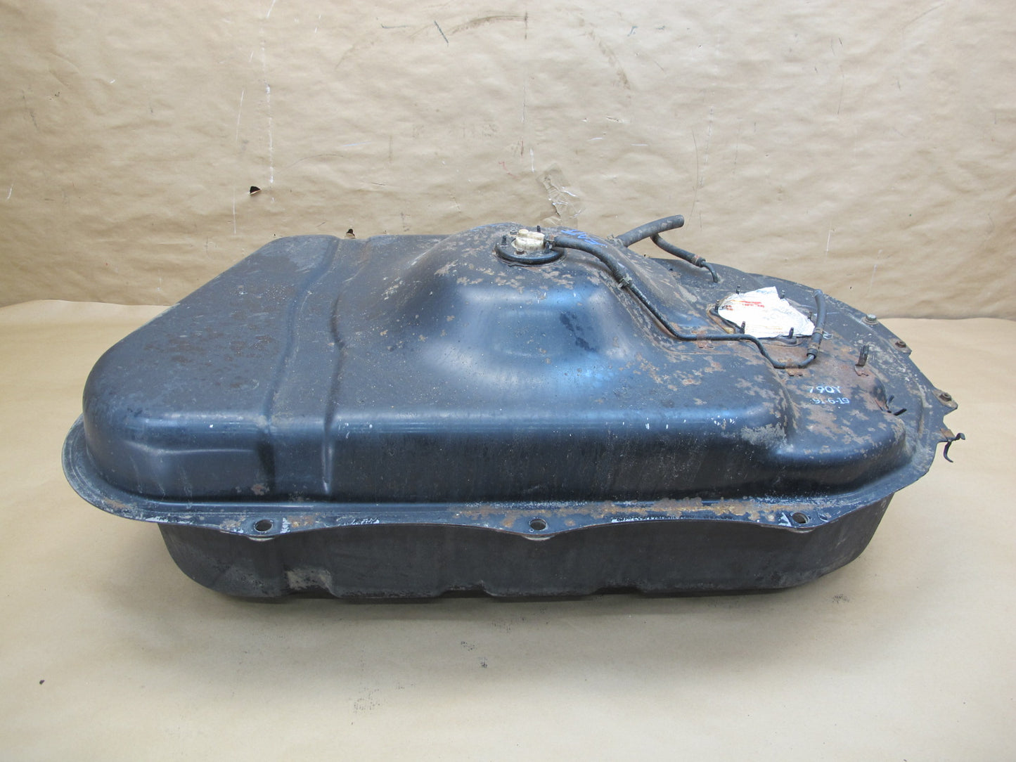 91-96 Dodge Stealth 3000GT FWD Non-turbo Fuel Gas Tank Assembly OEM