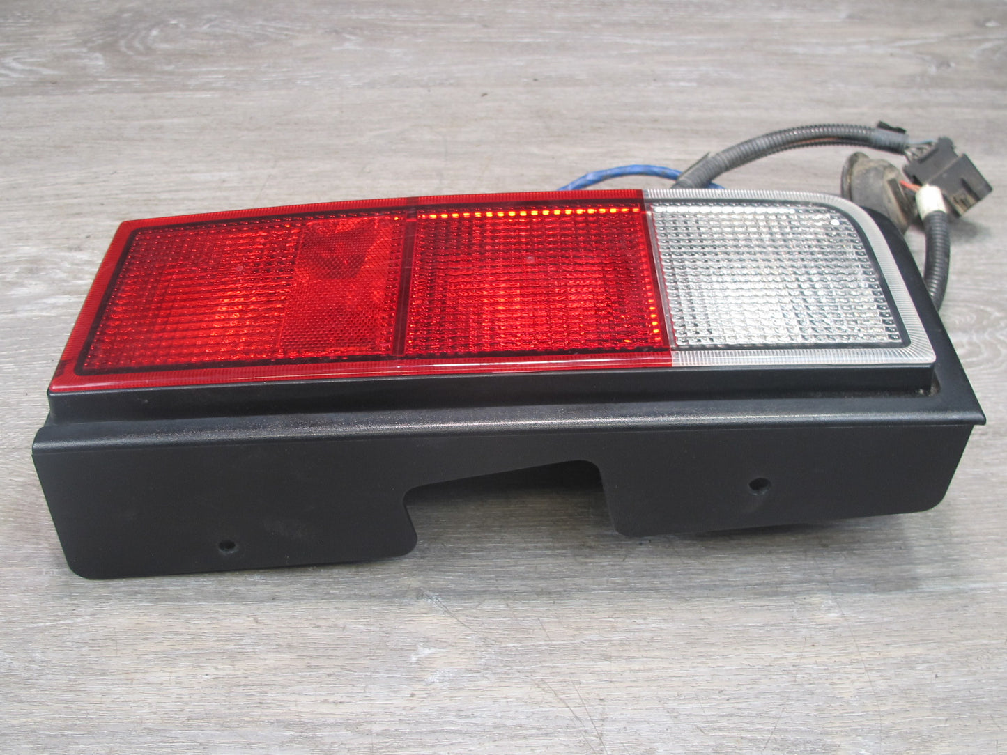 2005-2009 Hummer H2 Rear Right & Left Side Tail Light Brake Lamp Set