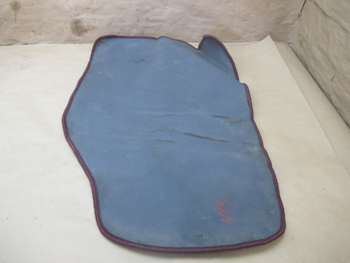 84-91 Porsche 944 Set of 4 Front & Rear Carpet Floor MAT Burgundy OEM