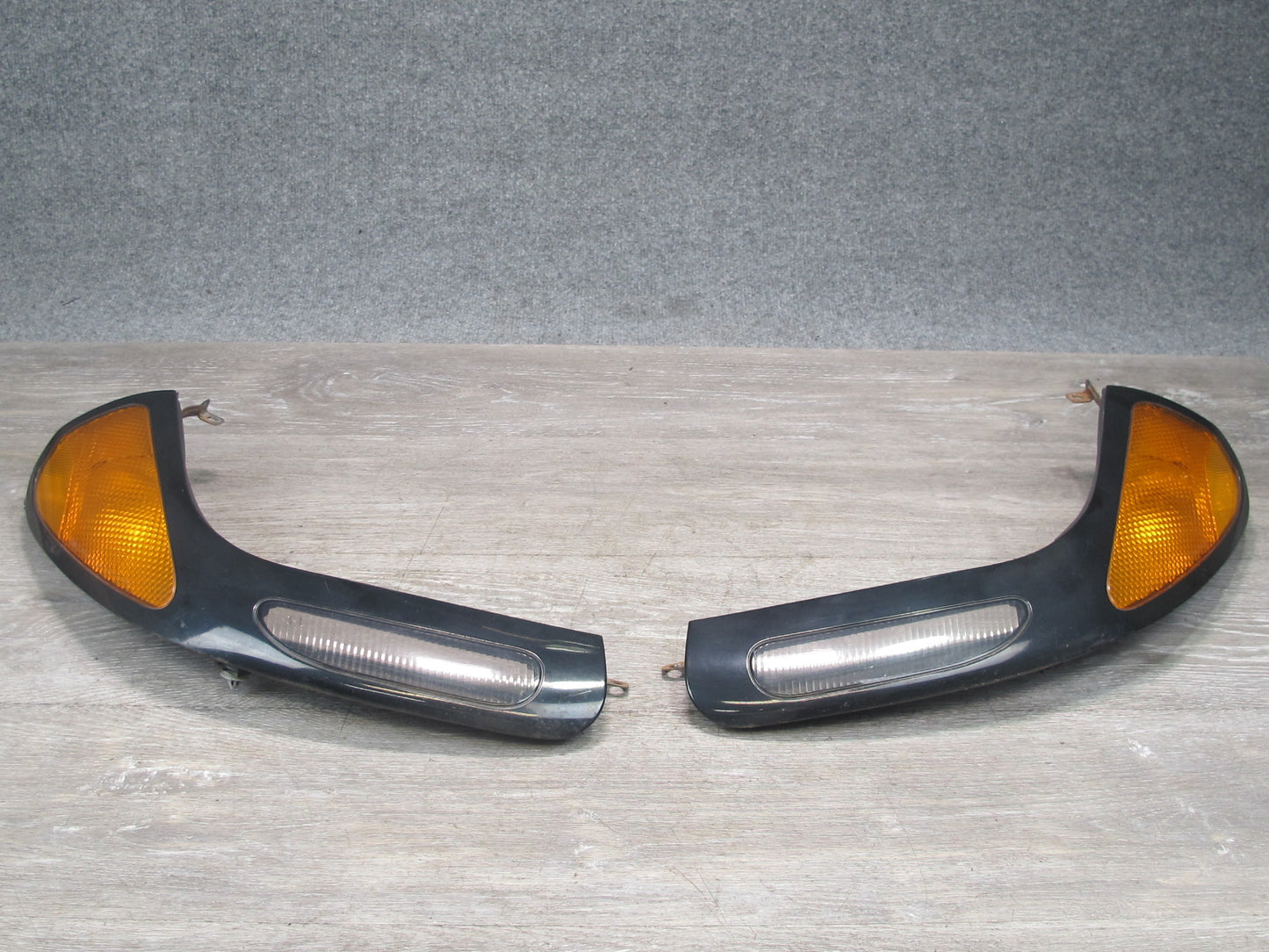 91-93 Dodge Stealth Front Left & Right Corner Turn Signal Light Lamp Set OEM