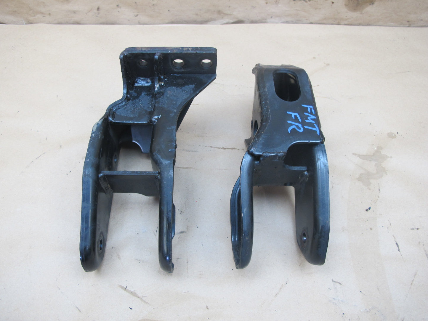 91-99 Dodge Stealth 3000GT Set of 2 Engine Motor Mount Support Bracket OEM