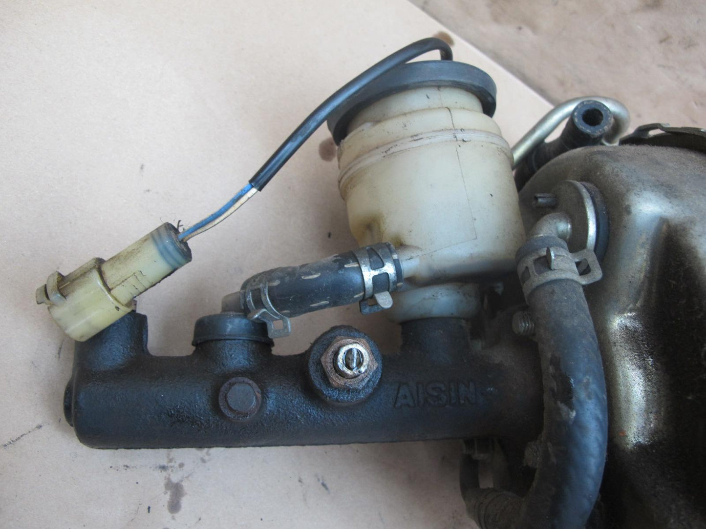 82-85 Toyota Supra MA67 Brake Master Cylinder Booster Fluid Reservoir OEM