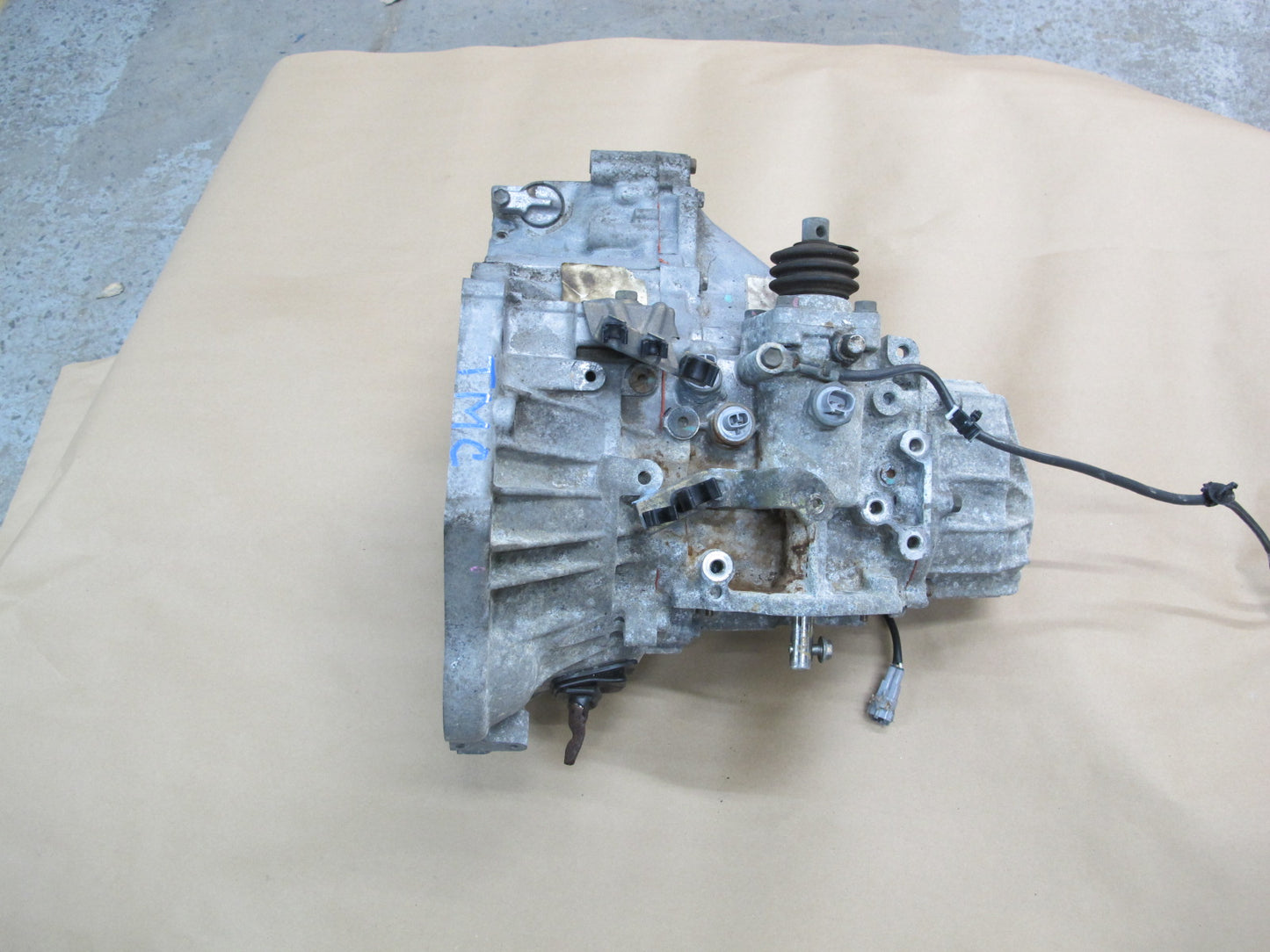 03-05 Toyota MR2 Spyder SMT 6-SPEED Sequential Transmission Non-lsd 80K OEM