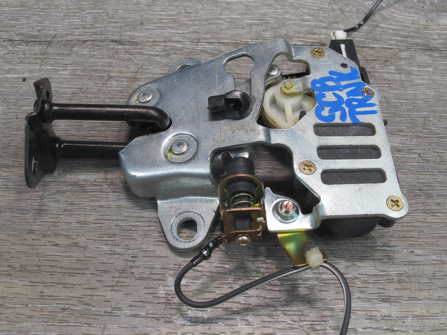 92-00 Lexus UZZ30L SC300 SC400 Rear Trunk Lid Lock Latch Actuator OEM