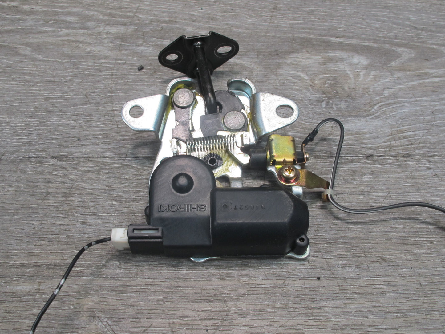 92-00 Lexus UZZ30L SC300 SC400 Rear Trunk Lid Lock Latch Actuator OEM