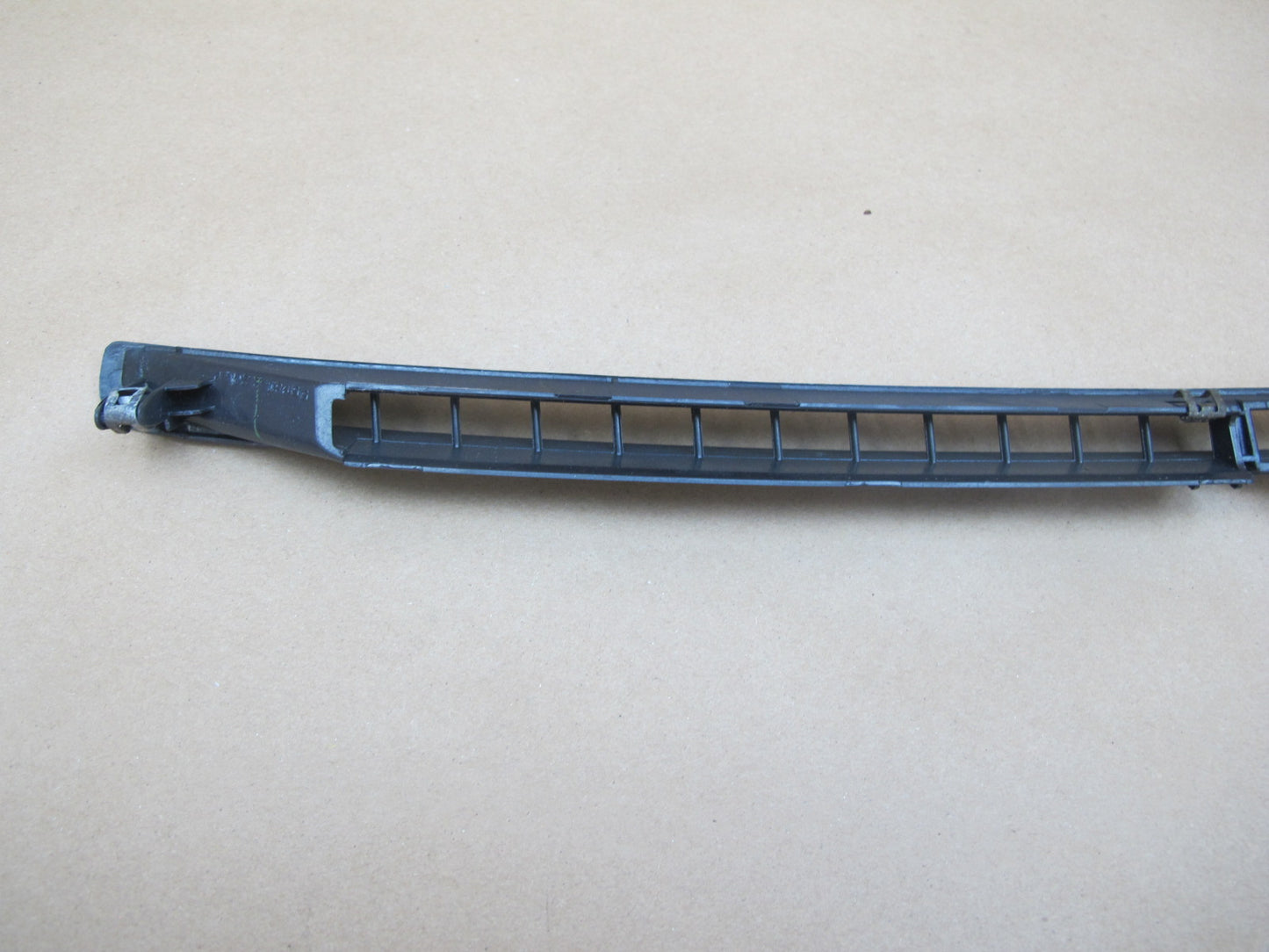 94-96 Toyota Cresta JZX90 Dash Windshield Defrost Air Vent Grille OEM