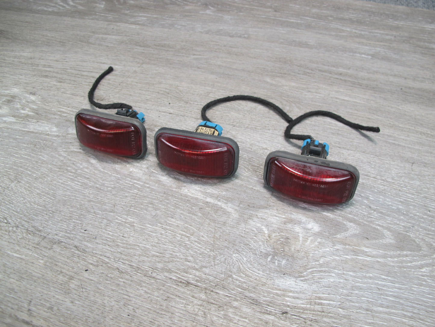 2003-2009 Hummer H2 Rear Roof Clearance Marker Light Lamp RED Set of 3