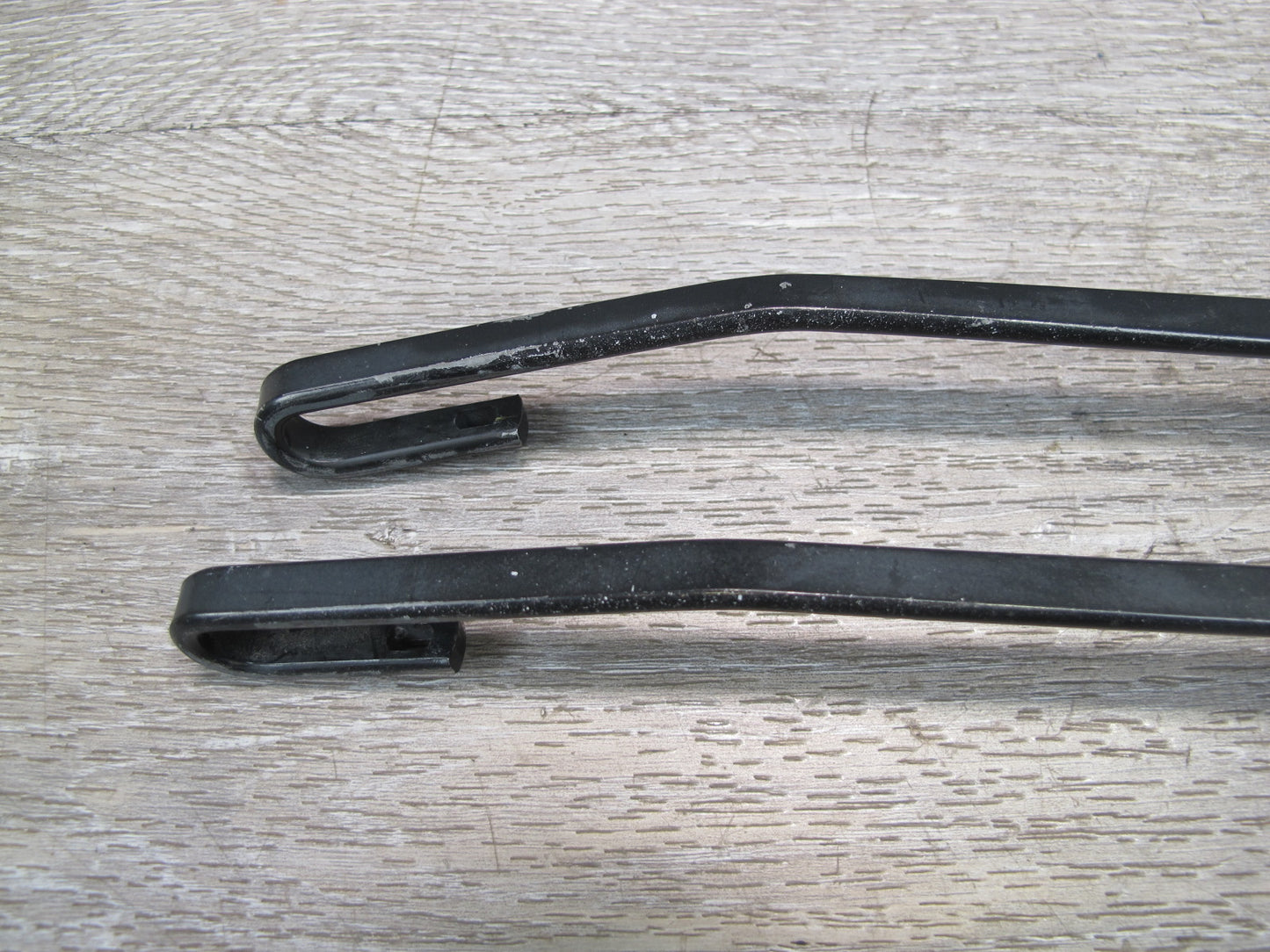 1999-2005 Porsche 911 996 Left Right Side Window Windshield Wiper Arm Set