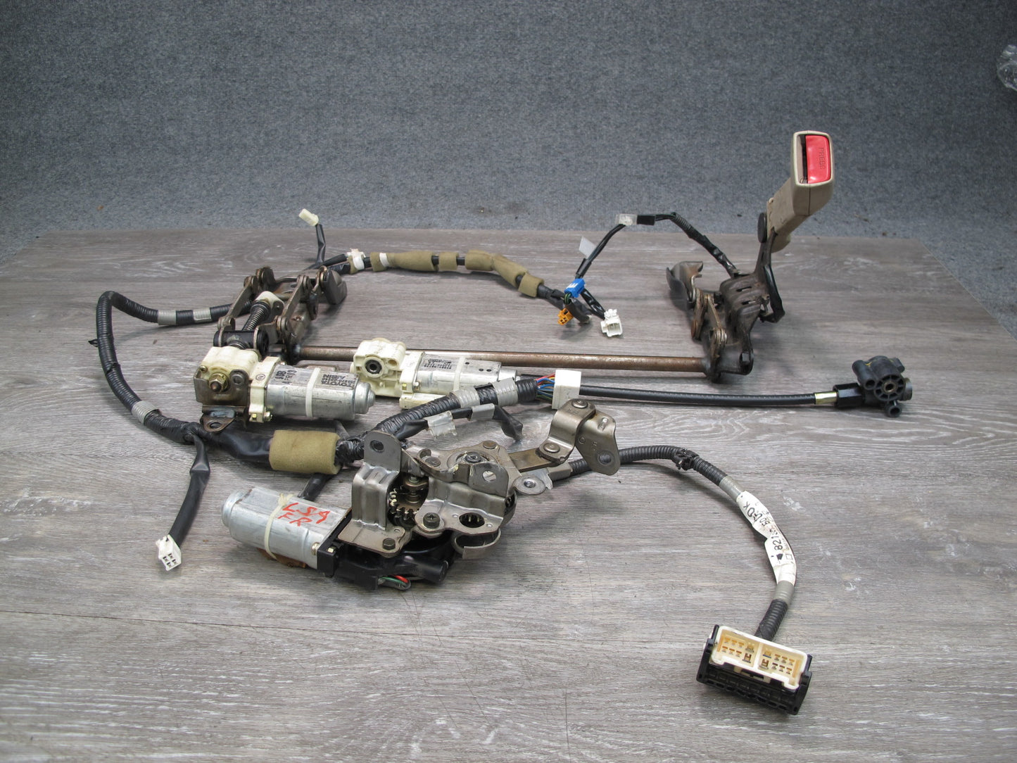 95-96 Lexus UCF20L LS400 Front Right Seat Adjuster w Motor Set OEM