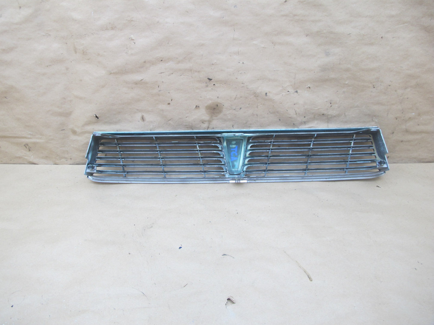 94-96 Toyota Cresta MARK2 JZX90 Front Chrome Exterior Grille w Emblem OEM